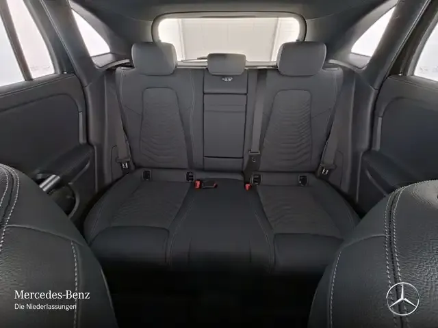 Mercedes-Benz EQA 300