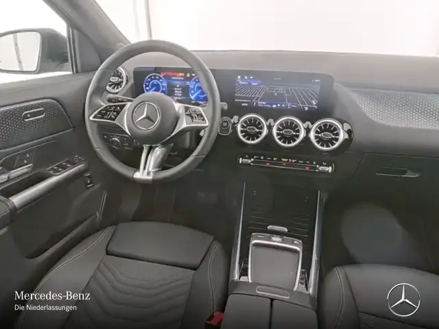 Mercedes-Benz EQA 300