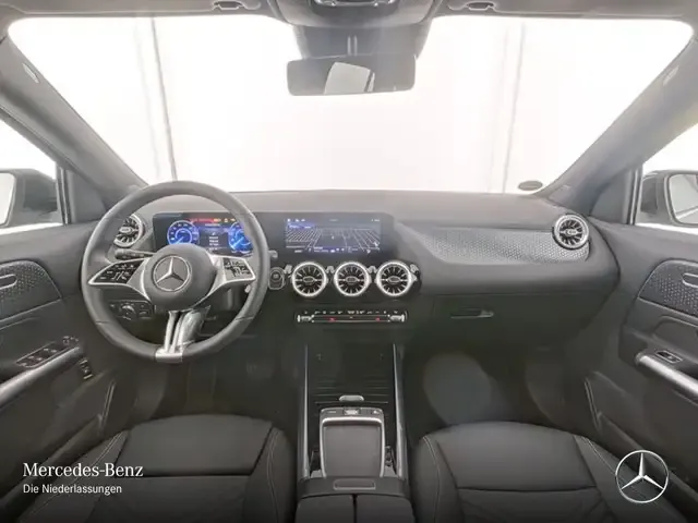 Mercedes-Benz EQA 300