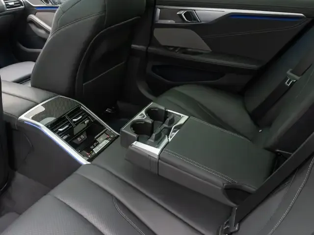 BMW M850