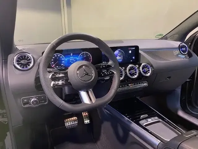 Mercedes-Benz GLA 220