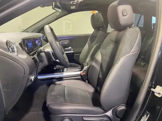 Mercedes-Benz GLA 220