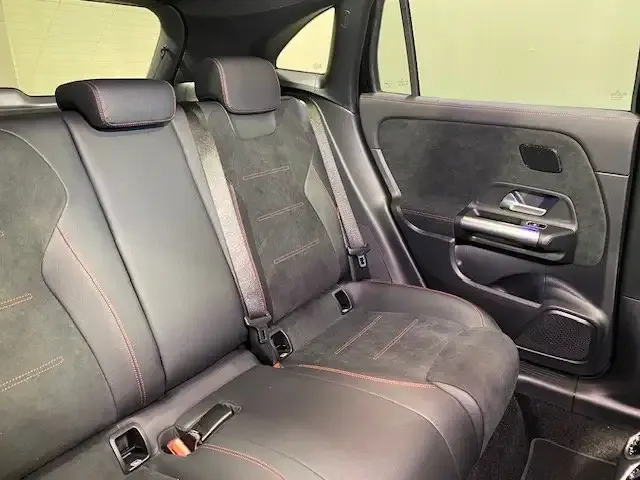 Mercedes-Benz GLA 220