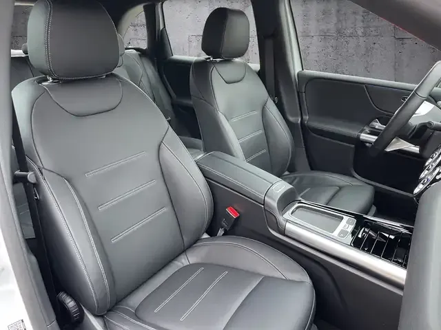 Mercedes-Benz B 220