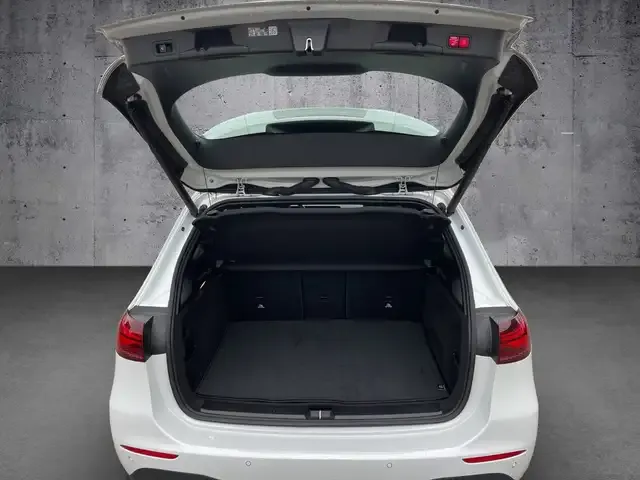 Mercedes-Benz B 220