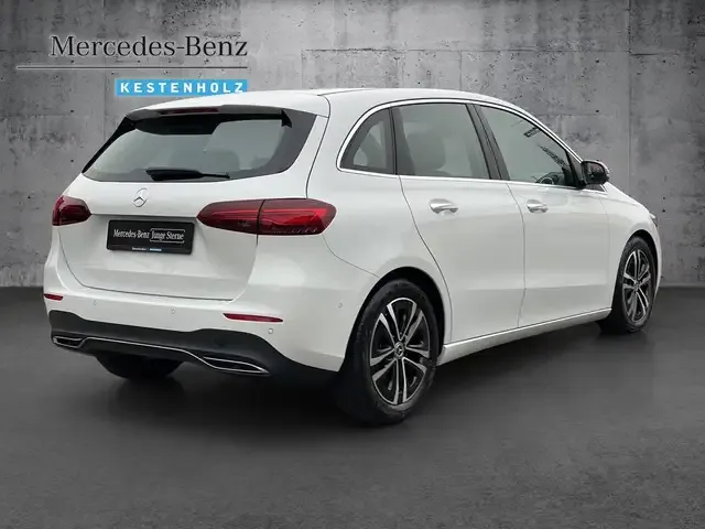 Mercedes-Benz B 220