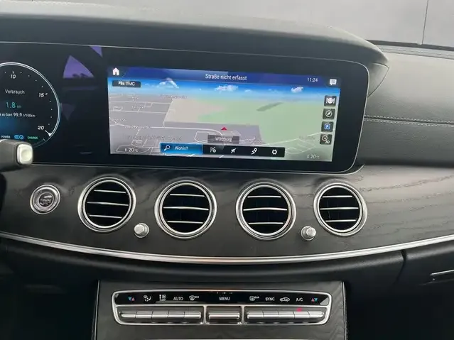 Mercedes-Benz E 200
