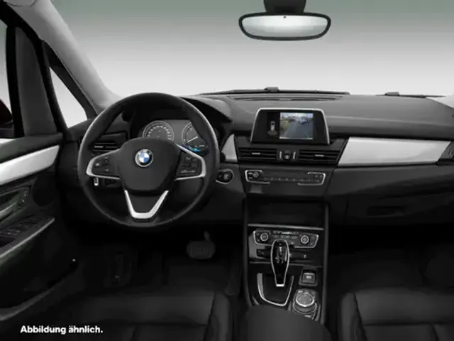 BMW 218
