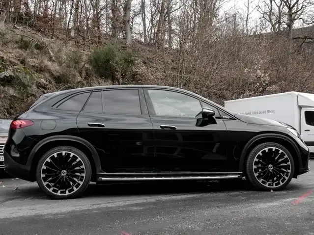 Mercedes-Benz EQE SUV