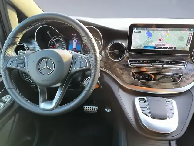 Mercedes-Benz V 250