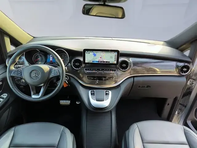 Mercedes-Benz V 250
