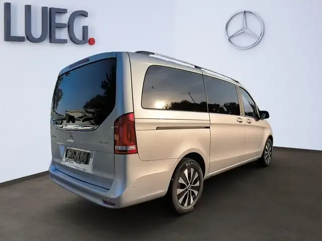 Mercedes-Benz V 250