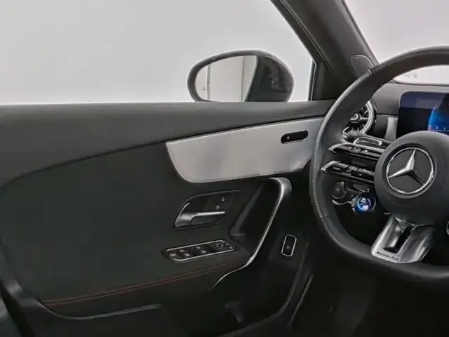 Mercedes-Benz A 35 AMG