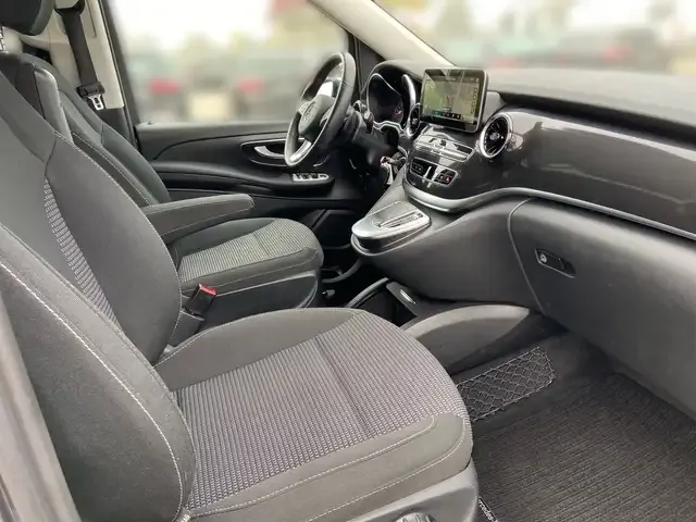 Mercedes-Benz V 250