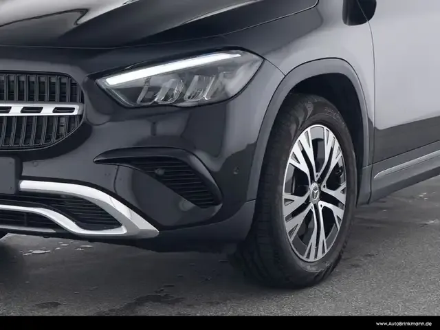 Mercedes-Benz GLA 220