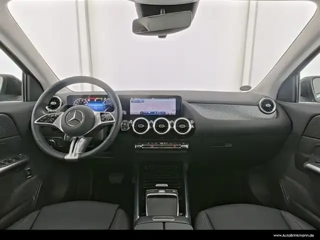 Mercedes-Benz GLA 220