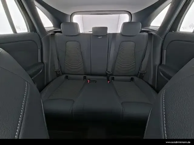 Mercedes-Benz GLA 220