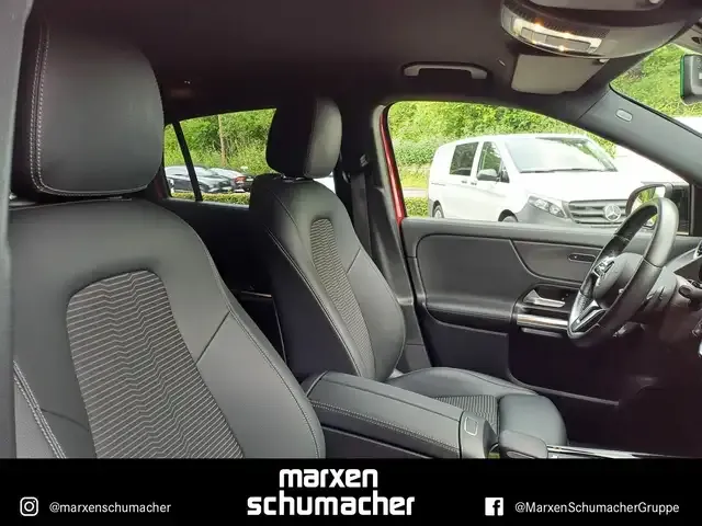 Mercedes-Benz GLA 220