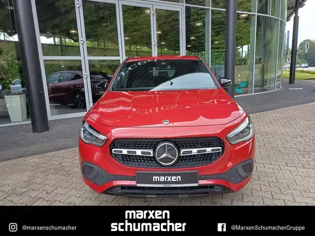 Mercedes-Benz GLA 220
