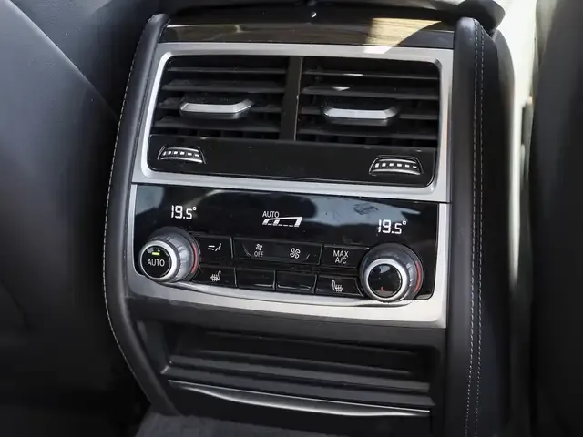BMW 745