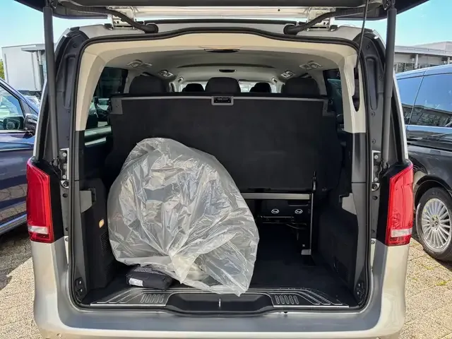 Mercedes-Benz V 250