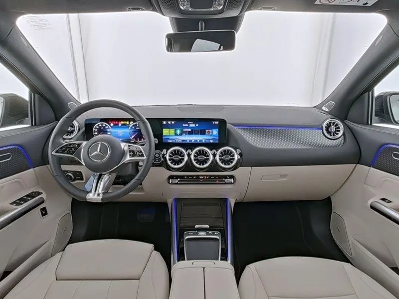 Mercedes-Benz GLA 220