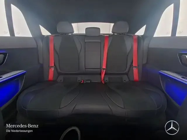 Mercedes-Benz EQE 43