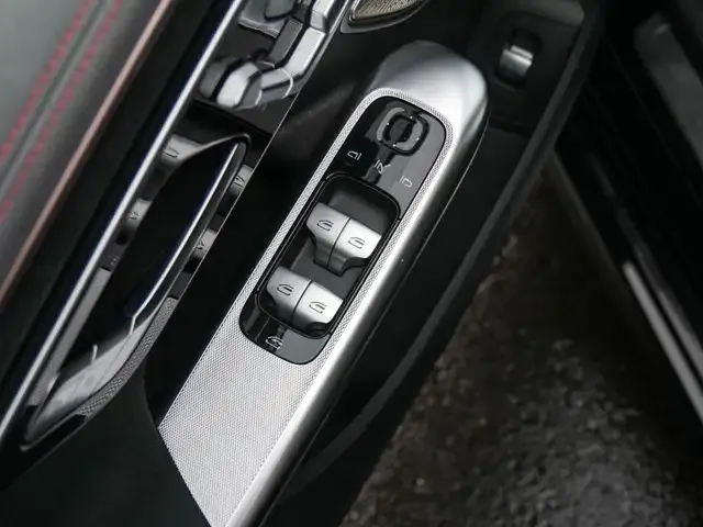 Mercedes-Benz EQE 350