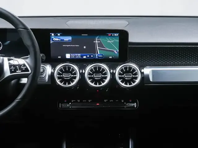 Mercedes-Benz EQB 350