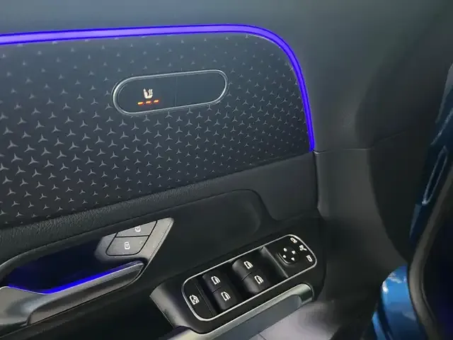 Mercedes-Benz EQB 300