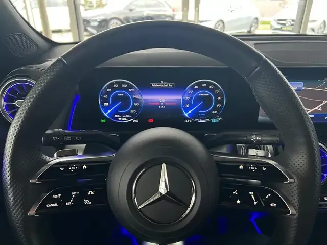 Mercedes-Benz EQB 300