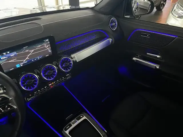 Mercedes-Benz EQB 300