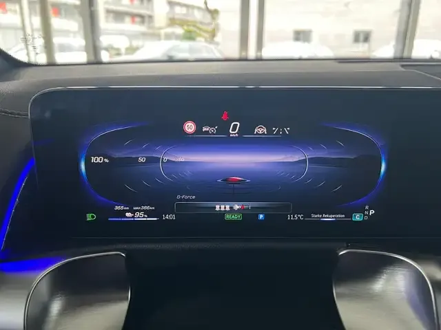 Mercedes-Benz EQB 300