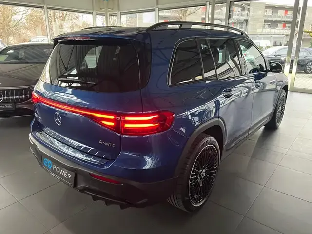 Mercedes-Benz EQB 300