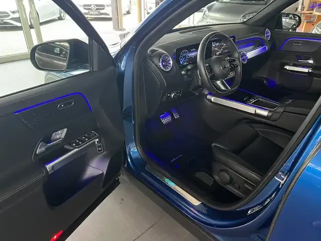 Mercedes-Benz EQB 300