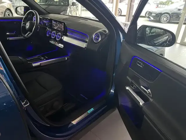 Mercedes-Benz EQB 300