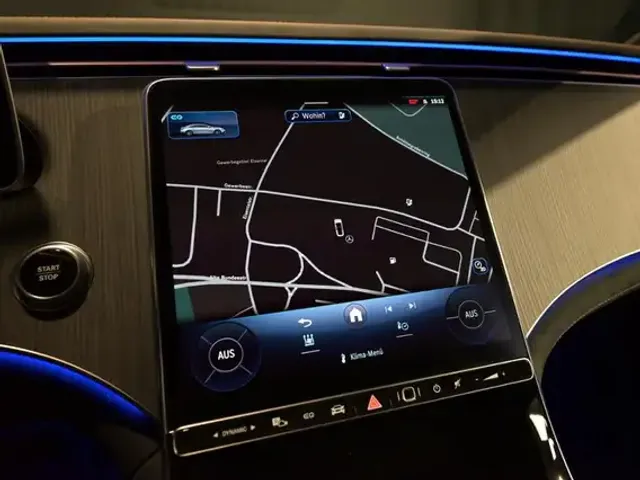 Mercedes-Benz EQE 300