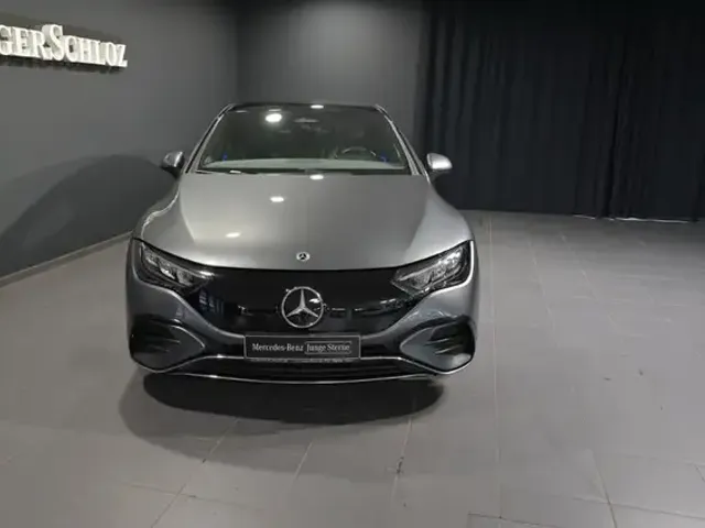 Mercedes-Benz EQE 300