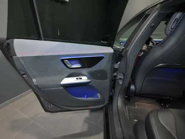 Mercedes-Benz EQE 300