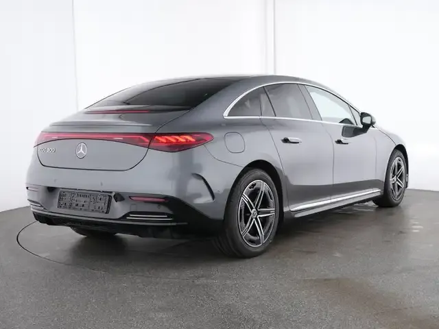 Mercedes-Benz EQE 300