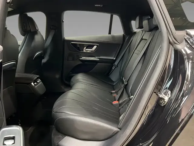 Mercedes-Benz EQE 300