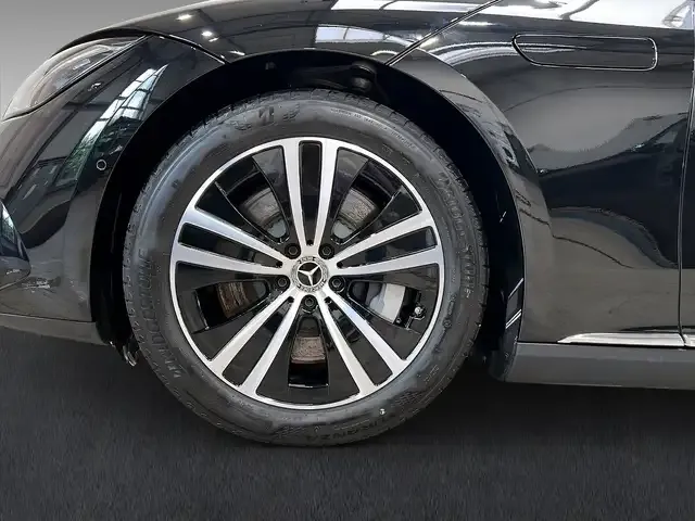 Mercedes-Benz EQE 300