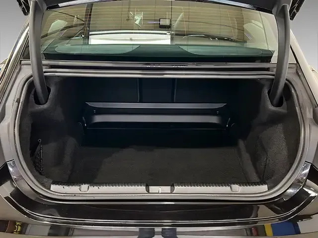 Mercedes-Benz EQE 300