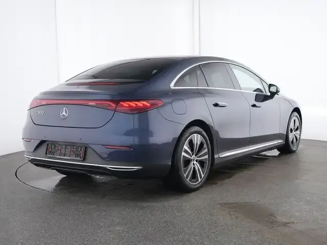 Mercedes-Benz EQE 300