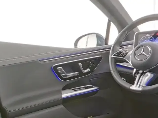 Mercedes-Benz EQE 300