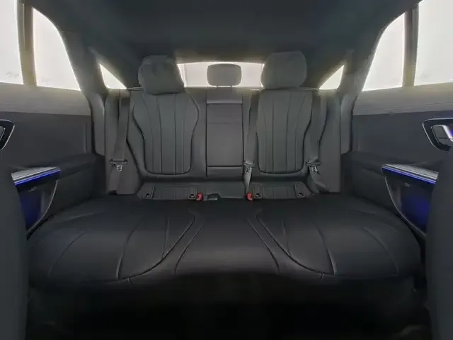 Mercedes-Benz EQE 300