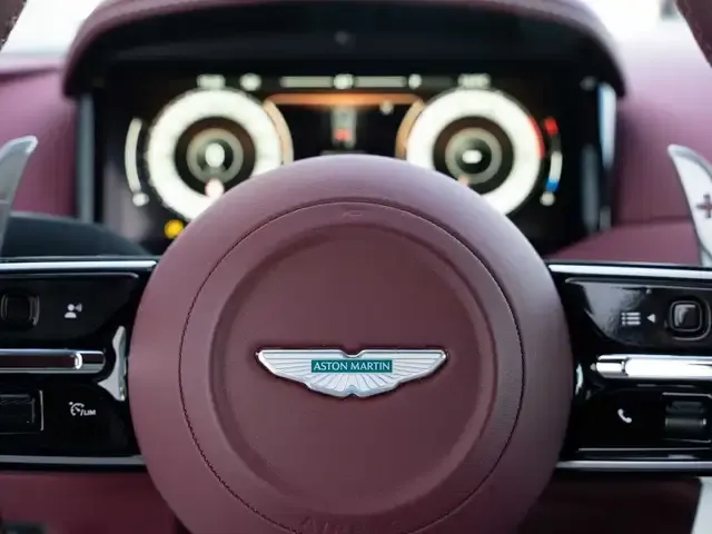 Aston Martin DB12