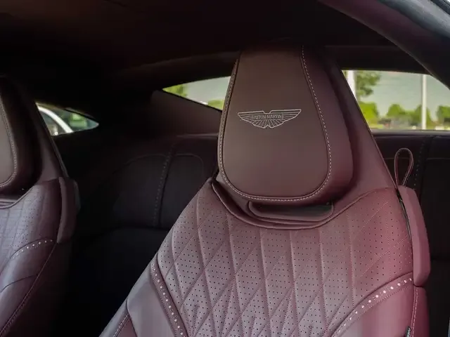 Aston Martin DB12