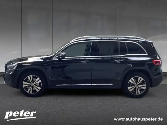 Mercedes-Benz GLB 220