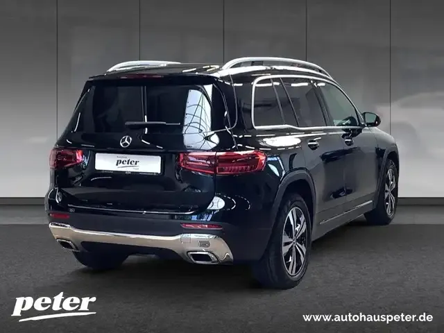 Mercedes-Benz GLB 220